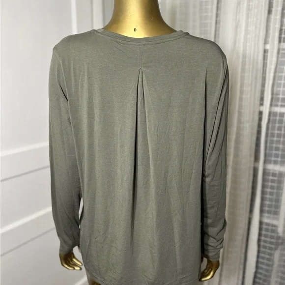 NWT- Athleta from the Power of She collection - Picture 3 of 10